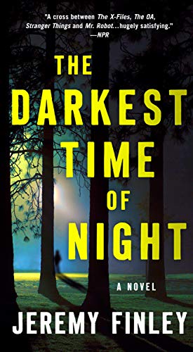 Imagen de archivo de The Darkest Time of Night: A Novel a la venta por SecondSale