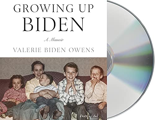 Beispielbild fr Growing Up Biden: A Memoir zum Verkauf von SecondSale