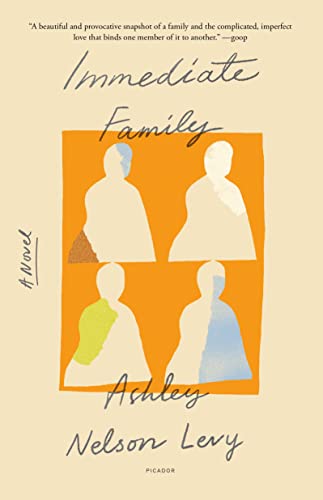 Beispielbild fr Immediate Family: A Novel zum Verkauf von Half Price Books Inc.