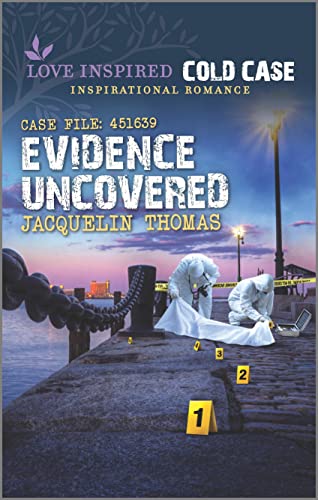 9781335426123: Evidence Uncovered: A Romantic Suspense Mystery