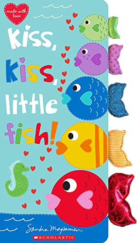 9781338682250: Kiss, Kiss, Little Fish