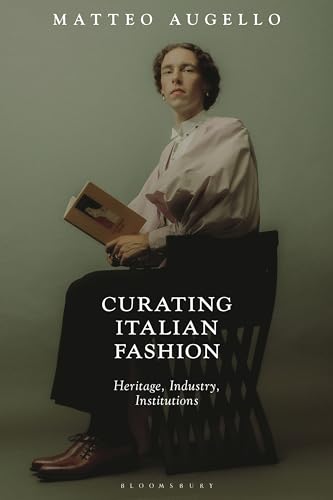 Beispielbild fr Curating Italian Fashion zum Verkauf von Blackwell's