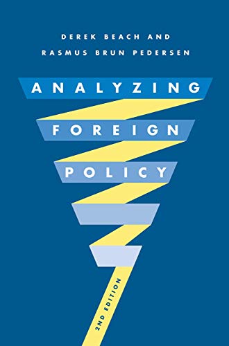 Imagen de archivo de Analyzing Foreign Policy a la venta por PBShop.store US
