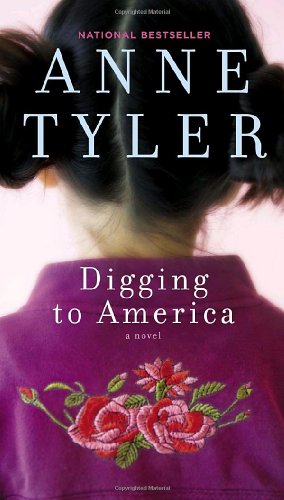 9781400025695: Digging to America: A Novel