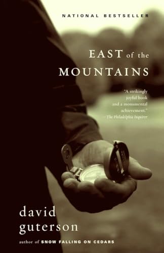 9781400032655: East of the Mountains (Vintage Contemporaries)
