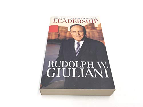 Beispielbild fr Leadership : A Collection of Favorite Quotations zum Verkauf von Better World Books