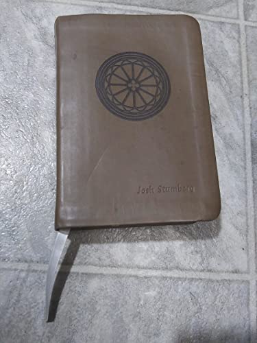 

The Holy Bible: New King James Version, Hazelnut Leathersoft Reference Edition