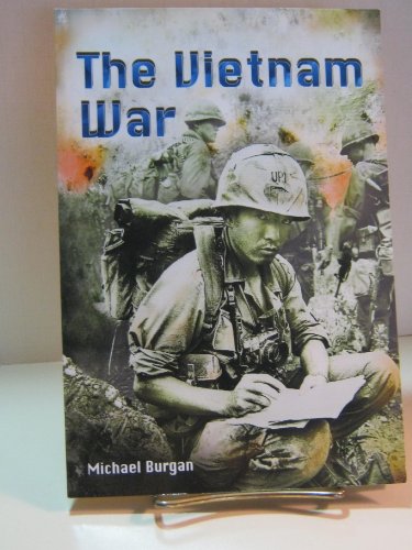 9781403462602: The Vietnam War (Witness to History)