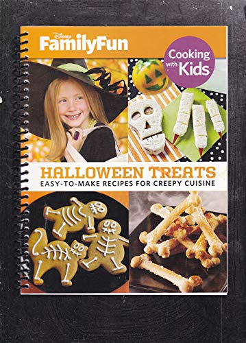 Beispielbild fr Disney Family Fun Halloween Treats zum Verkauf von Wonder Book