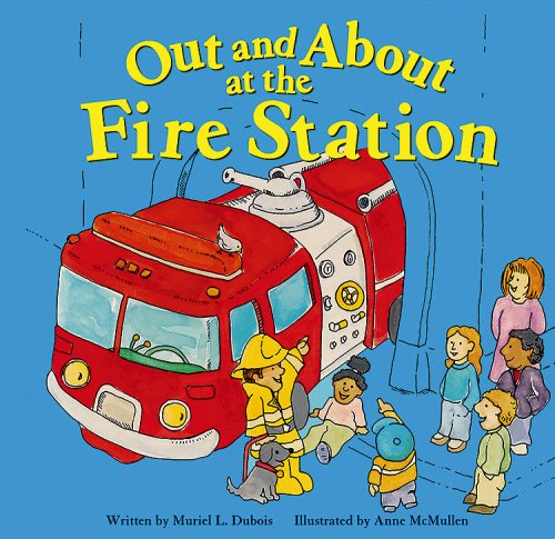 9781404801677: Out and About at the Fire Station (Field Trips)