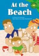 Imagen de archivo de At the Beach (Read-It! Readers) a la venta por SecondSale