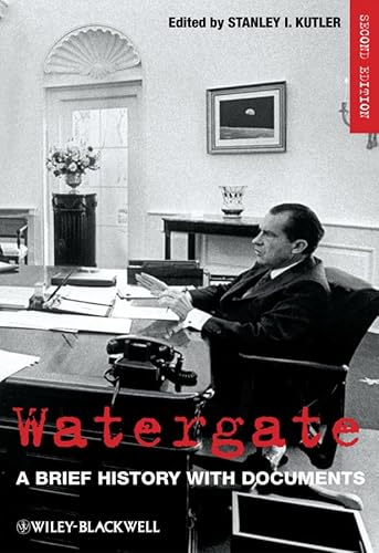 Beispielbild fr Watergate: A Brief History with Documents zum Verkauf von ThriftBooks-Dallas