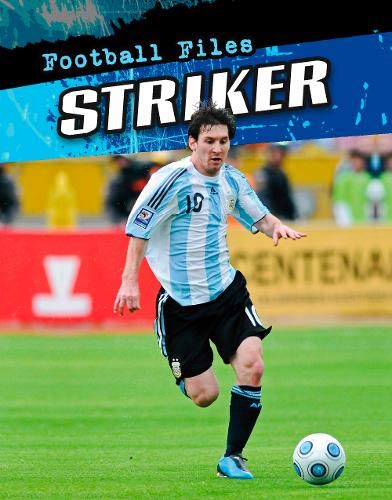 9781406217391: Striker (Football Files)