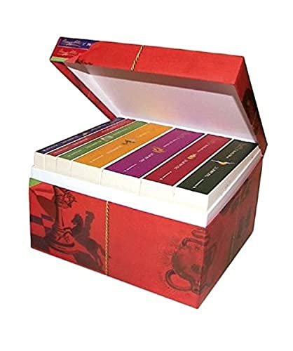 Beispielbild fr Harry Potter Signature Edition Paperback Boxed Set x 7: Contains: Philosopher's Stone / Chamber of Secrets / Prisoner of Azkaban / Goblet of Fire / . Phoenix / Half-Blood Prince / Deathly Hollows zum Verkauf von medimops
