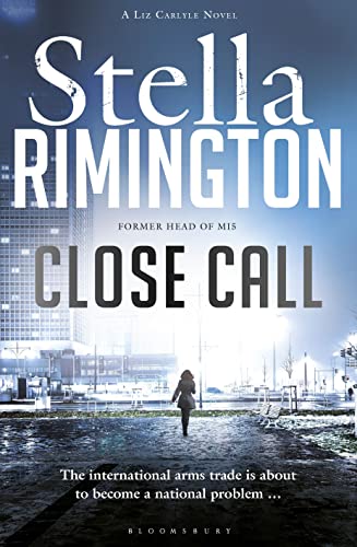 9781408841051: Close Call: A Liz Carlyle Novel