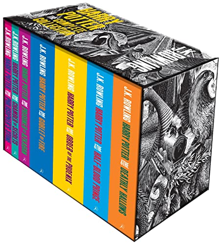 Stock image for Harry Potter Complete Paperback Boxed Set: Contains: Philosopher's Stone / Chamber of Secrets / Prisoner of Azkaban / Goblet of Fire / Order of the . / Deathly Hollows (Harry Potter Adult Cover) for sale by medimops