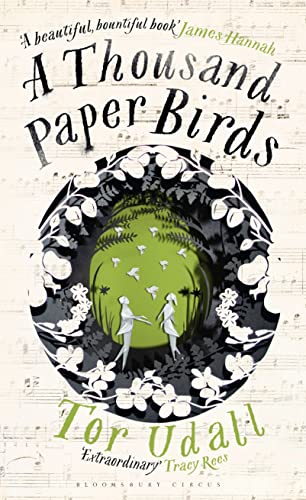 9781408878644: A Thousand Paper Birds: Tor Udall