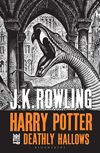 Stock image for Harry Potter and the Deathly Hallows: Adult Paperback Editions (2018 rejacket) (Harry Potter, 7) for sale by WorldofBooks
