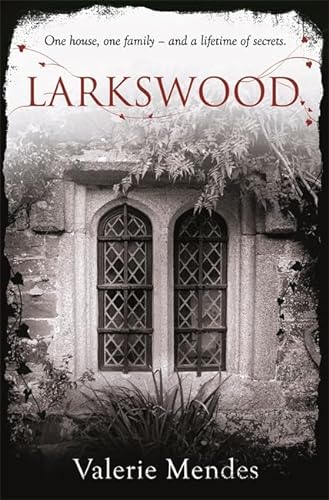 Imagen de archivo de Larkswood a la venta por WorldofBooks