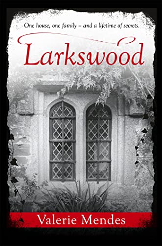 Imagen de archivo de Larkswood a la venta por Bookmans