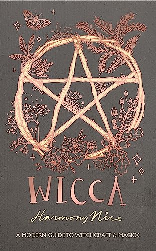Beispielbild fr Wicca: A modern guide to witchcraft and magick zum Verkauf von WorldofBooks