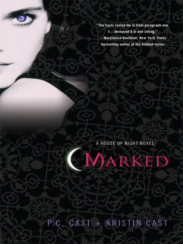 9781410410214: Marked (Thorndike Press Large Print Literacy Bridge Series: The House of Night)