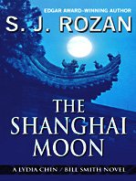 9781410415653: The Shanghai Moon (Lydia Chin / Bill Smith)