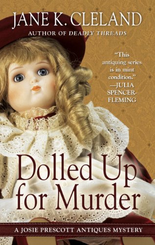 Imagen de archivo de Dolled up for Murder a la venta por Better World Books