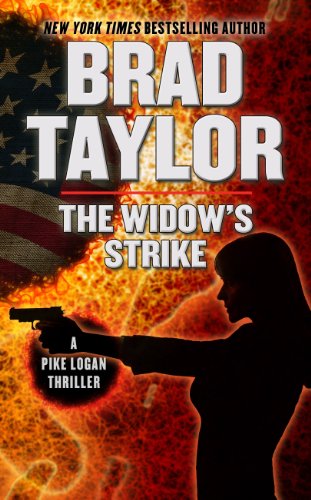 9781410461438: The Widow's Strike (Pike Logan Thriller: Thorndike Press Large Print Core)