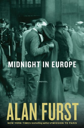 9781410470072: Midnight in Europe