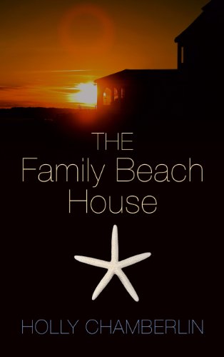 9781410470652: The Family Beach House (Thorndike Press Large Print Clean Reads)