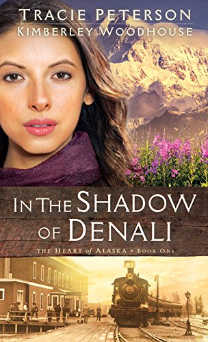 Imagen de archivo de In the Shadow of Denali a la venta por Better World Books