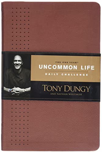 Imagen de archivo de The One Year Uncommon Life Daily Challenge: A 365-Day Devotional with Daily Scriptures, Reflections, and Uncommon Key Application Prompts a la venta por ICTBooks