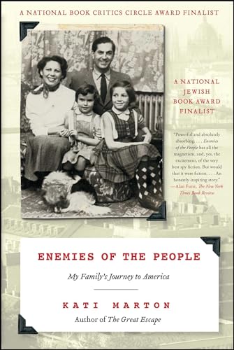 9781416586135: Enemies of the People: My Family's Journey to America