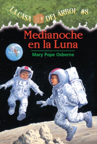 Stock image for Medianoche En La Luna (Midnight on the Moon) for sale by ThriftBooks-Dallas