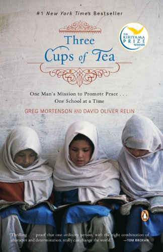 Imagen de archivo de Three Cups of Tea: One Man's Mission to Promote Peace -- One School at a Time a la venta por ThriftBooks-Atlanta