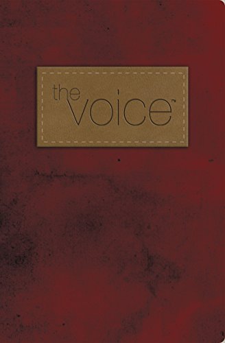 9781418549008: The Voice Bible: Burgundy Fabric & Leathersoft, Step into the Story of Scripture