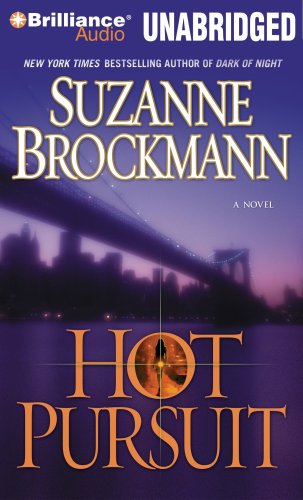 Imagen de archivo de Hot Pursuit (Troubleshooters Series) a la venta por SecondSale