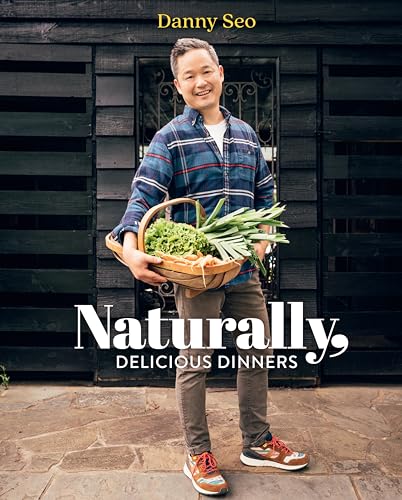 Stock image for Naturally, Delicious Dinners for sale by KuleliBooks
