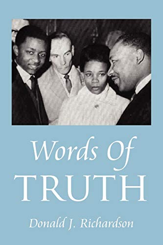 Imagen de archivo de Words Of Truth a la venta por Bookmans