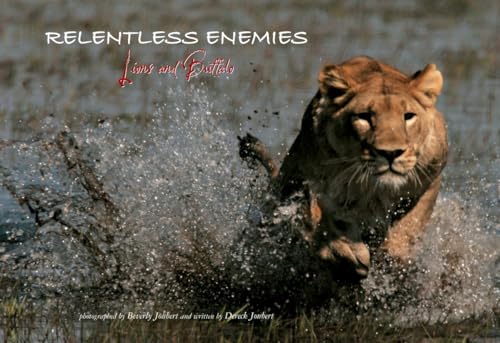 Imagen de archivo de Relentless Enemies : Lions and Buffalo a la venta por Better World Books