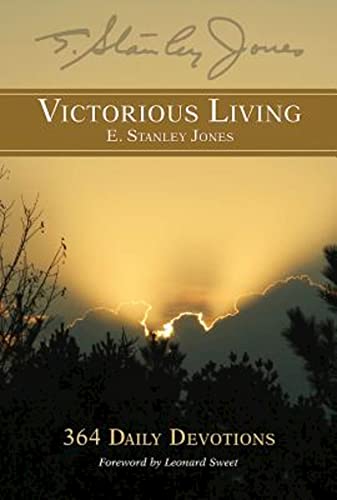 Imagen de archivo de Victorious Living: 364 Daily Devotions a la venta por Goodwill of Colorado