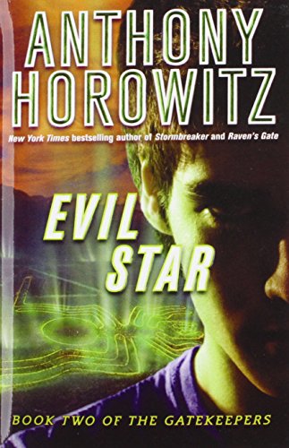 Imagen de archivo de Evil Star (The Gatekeepers) a la venta por Hawking Books