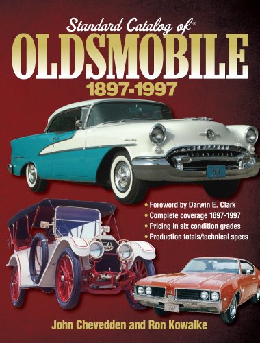 Beispielbild fr Standard Catalog of Oldsmobile, 1897-1997 zum Verkauf von Better World Books