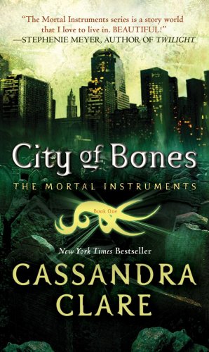 Beispielbild fr City of Bones zum Verkauf von Better World Books
