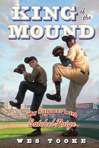 Beispielbild fr King of the Mound: My Summer with Satchel Paige zum Verkauf von Wonder Book