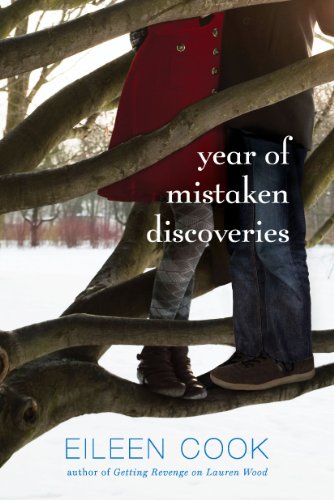 9781442440227: Year of Mistaken Discoveries