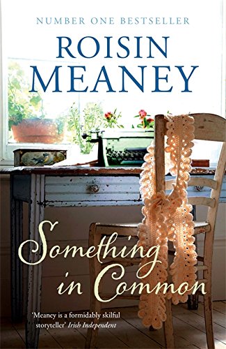 9781444743548: Something in Common: A heart-warming, emotional story of female friendship