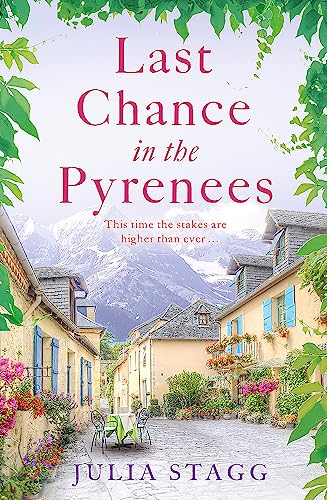 Imagen de archivo de Last Chance in the Pyrenees: Fogas Chronicles 5 a la venta por WorldofBooks