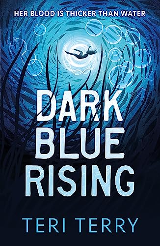 9781444957105: Dark Blue Rising